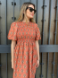 vestido midi con nido abeja