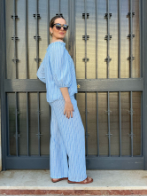 Conjunto de Blusa y Pantalón a Rayas