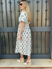 Vestido Midi con Nido abeja