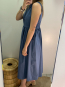 Vestido midi azul sin mangas