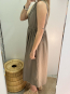 Vestido midi gris pardo sin mangas