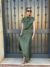 Conjunto verde oliva-Elegancia minimalista