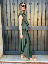 Conjunto verde oliva-Elegancia minimalista