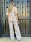 Conjunto Floral  Beis y Blanco
