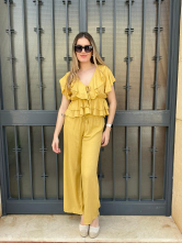 Conjunto Fluido con Volantes y Lazada Delantera