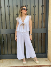 Conjunto Blanco con Lazada y Detalles Vichy