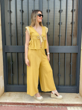 Conjunto Mostaza con Lazada y Detalles Vichy