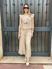 Conjunto Blanco con Lazada y Detalles Vichy