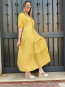 Vestido Largo Mostaza con Volantes