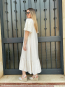 Vestido Largo Beige con Volantes y Botones