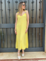 Vestido midi Amarillo de Tirantes con detalle metalico