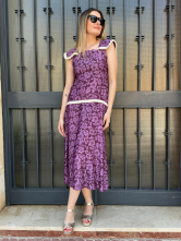 Vestido midi morado con Estampado Floral