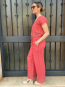 Conjunto de Verano en Lino Coral con Detalles de Encaje