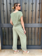 Conjunto de Verano en Lino verde con Detalles de Encaje