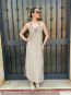 Vestido Halter con Detalle de Madera