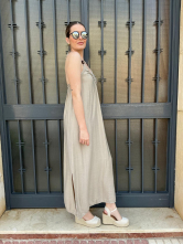 Vestido Halter con Detalle de Madera