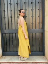 Vestido Halter con Detalle de Madera