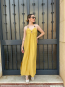 Vestido Halter con Detalle de Madera