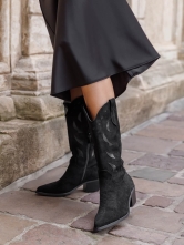 Bota Cowboy Negra con Detalles Troquelados
