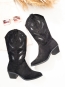 Bota Cowboy Negra con Detalles Troquelados