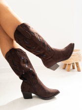 Bota Cowboy Marron con Detalles Troquelados