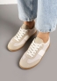 Zapatillas casual beige y blanco – Comodidad y estilo diario