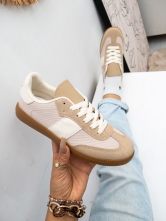 Zapatillas casual beige y blanco – Comodidad y estilo diario