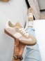 Zapatillas casual beige y blanco – Comodidad y estilo diario