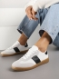 Zapatillas casual negro y blanco – Comodidad y estilo diario
