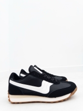 ✨ Zapatillas deportivas Negras con detalle en Blanco✨