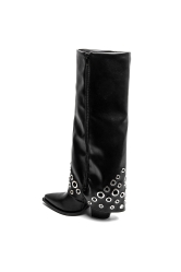 Botas negras con apliques metálicos