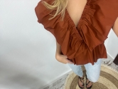 Blusa Fruncida con Volantes