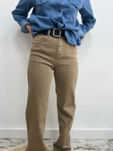 Pantalón Vaquero Camel Tiro Alto