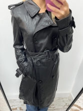 Trench de Polipiel Negro con Cinturón