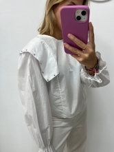 Blusa Detalles de Tachuelas