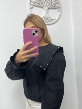 Blusa Detalles Tachuelas