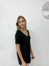 Camiseta básica con cuello pico