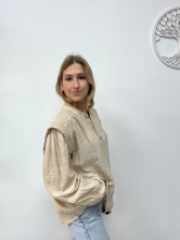 Blusa Oversize Beige con Detalle en Hombros