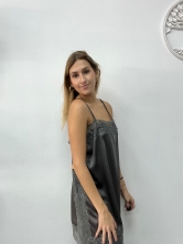 Top Lencero Satinado en Color Gris