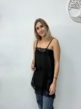 Top Lencero Satinado en Color Negro