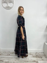 Vestido Camisero Largo de Cuadros con Cinturón