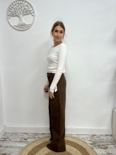 Pantalón vaquero marrón con costura frontal