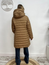 Plumas Acolchado Camel Largo con Capucha