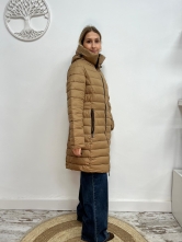 Plumas Acolchado Camel Largo con Capucha