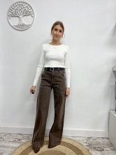 Pantalón Wide Leg con Costura Frontal en Marrón
