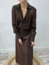 Blusa Marrón Semitransparente con Detalles de Puntitos