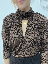 Body de Tela Semitransparente con Estampado de Leopardo en Terciopelo