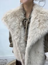 Chaleco de Pelo Entero con Solapa y Botones