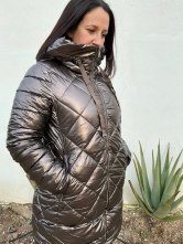 Abrigo Acolchado con Brillo Efecto Metalizado