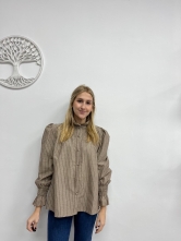 ✨ Blusa de Rayas con Detalle Fruncido en Cuello y Puños ✨